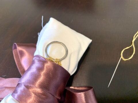 sewing ring on the bouquet2